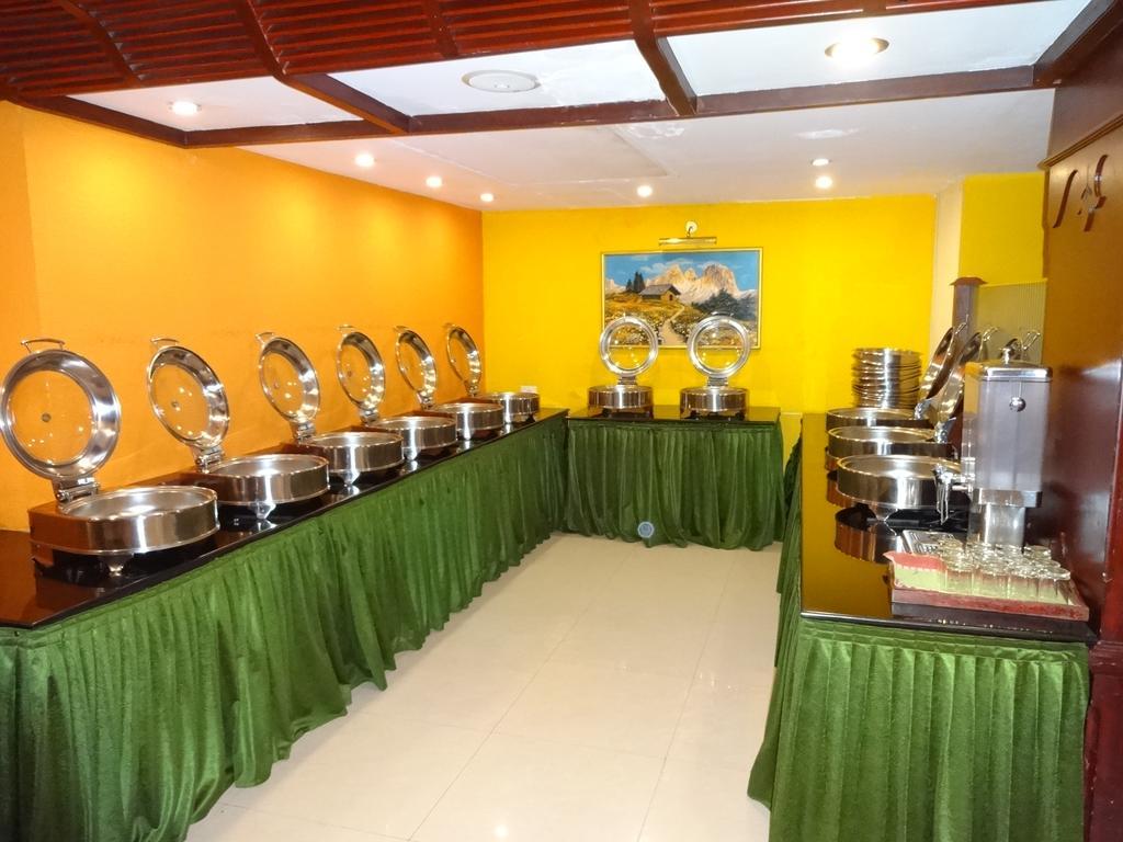 Westway Hotel Kozhikode Exterior foto